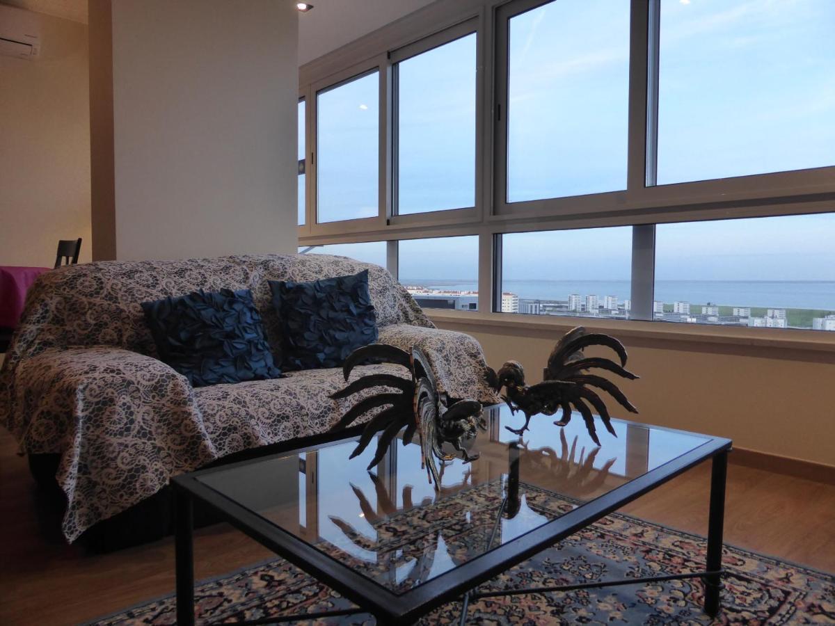 A View To The River Tejo - Sixtyfive Boutique Home Lissabon Exterior foto