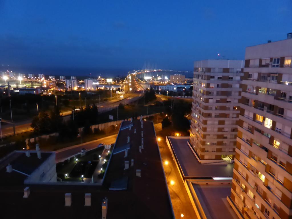 A View To The River Tejo - Sixtyfive Boutique Home Lissabon Exterior foto